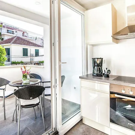 아파트 Luxury With Private Balcony 두브로브니크