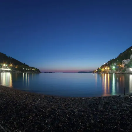Luxury With Private Balcony Apartamento Dubrovnik